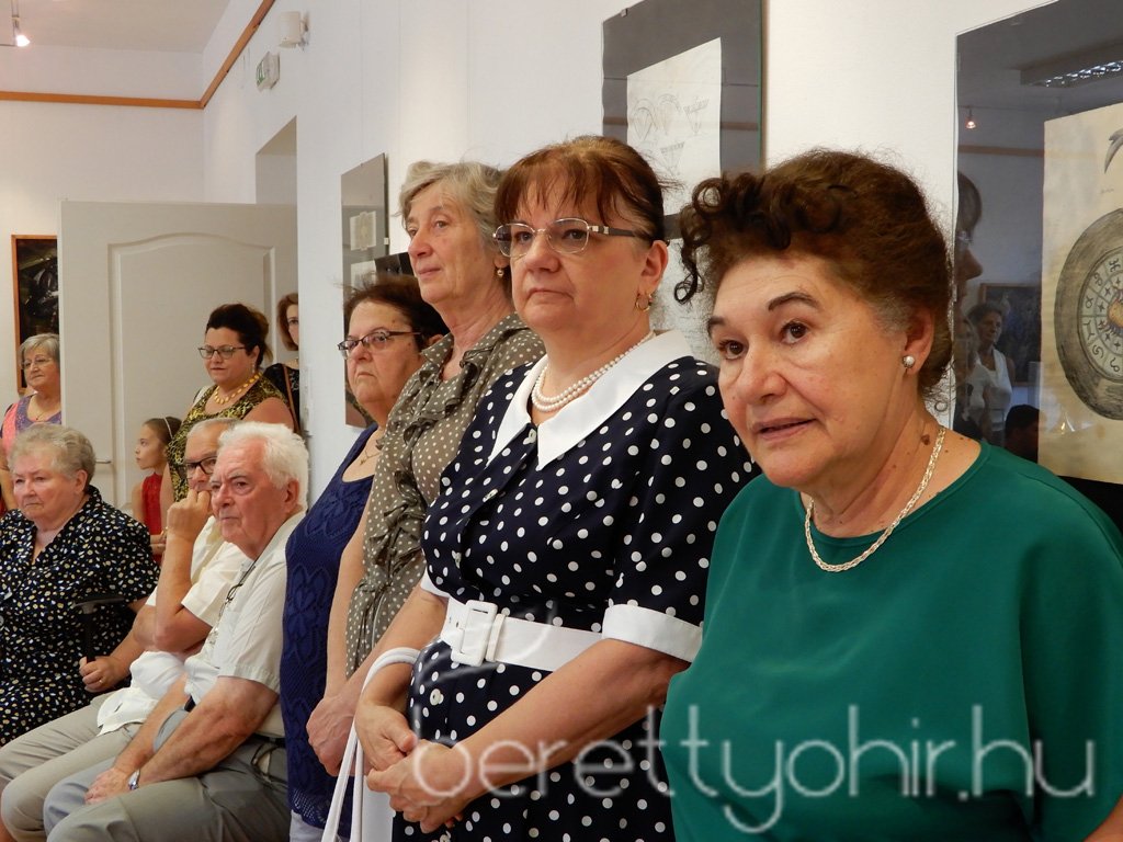 Ünnepi kiállításmegnyitó és kenyérszentelés 07